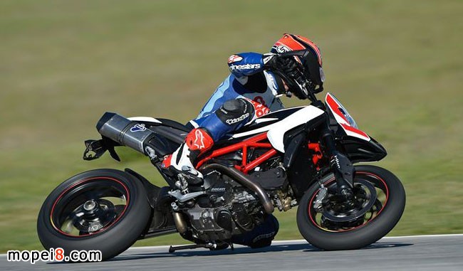 2013 Hypermotard821