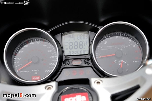 Śٿ_(d)Aprilia SRV850Ħ܇(ch)x