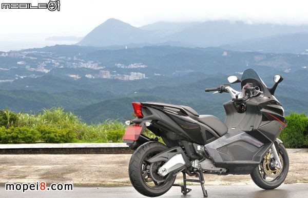 Śٿ_(d)Aprilia SRV850Ħ܇ԇ{